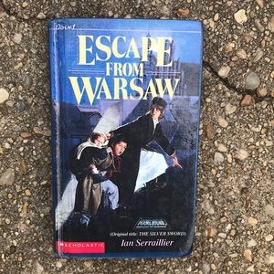 Escape from Warsaw by Ian Sarraillier